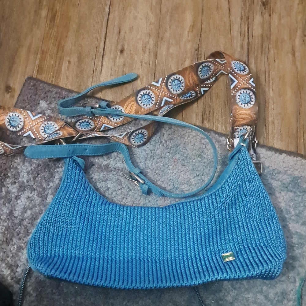 The Sak Teal Knit Shoulder Bag with Patterned Strap. No Pets.  Smoke Free